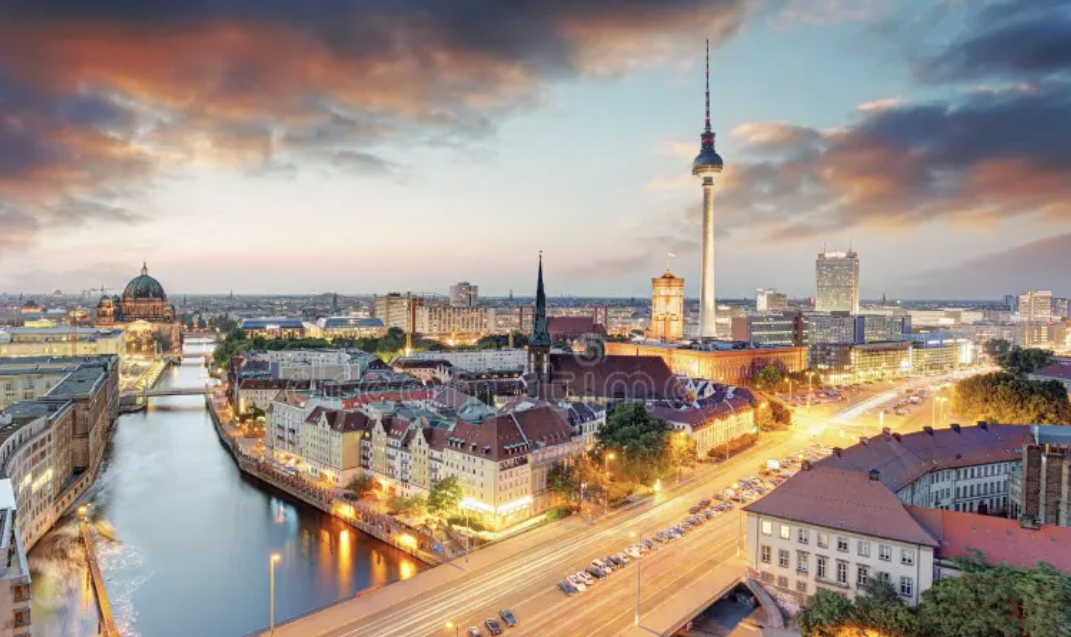 Berlin: The Street That Never Loses