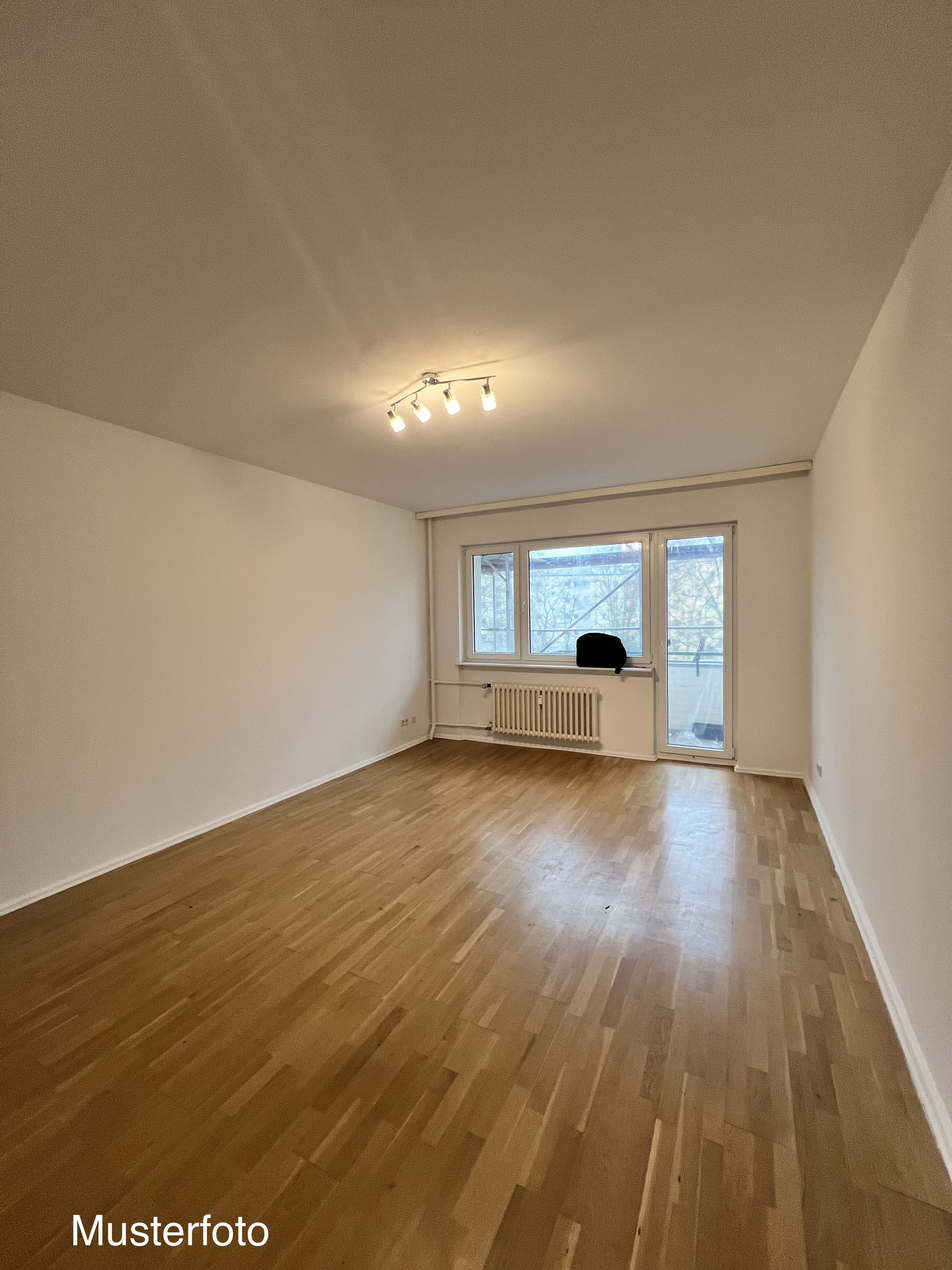 Charming 3-room apartment with balcony on the 1st floor in the popular Berlin district of Moabit - Photo 3
