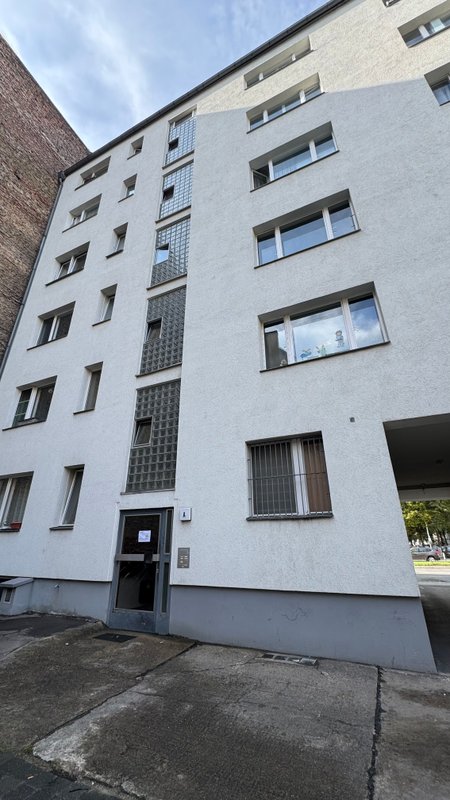 2-room apartment in the heart of Charlottenburg! Owner-occupancy possible! - Photo 8