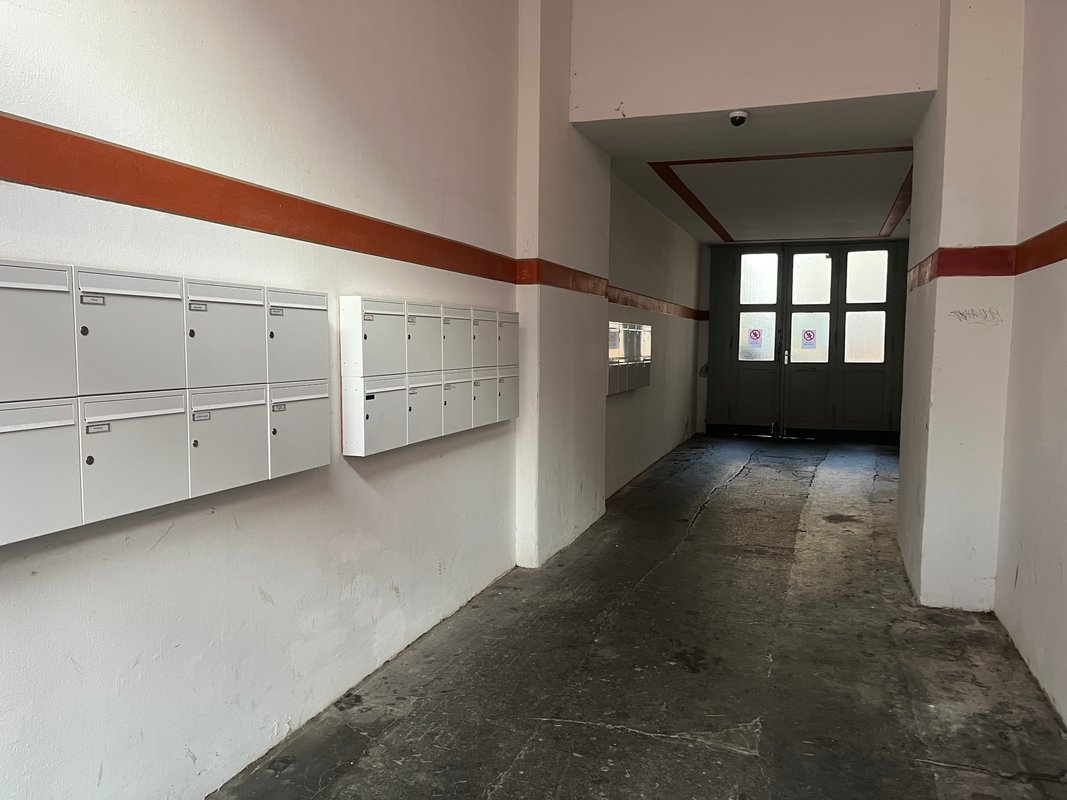 2 Zimmer Eigentumswohnung mit Balkon in Berlin Mitte, Eigennutzung ab Anfang 2027 möglich - Photo 2