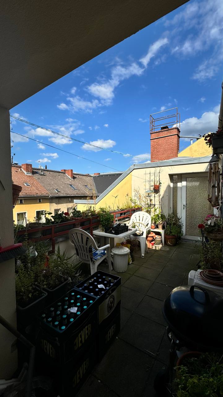 2.5-room apartment on the top floor in Kreuzberg, suitable for owner occupancy! - Photo 6