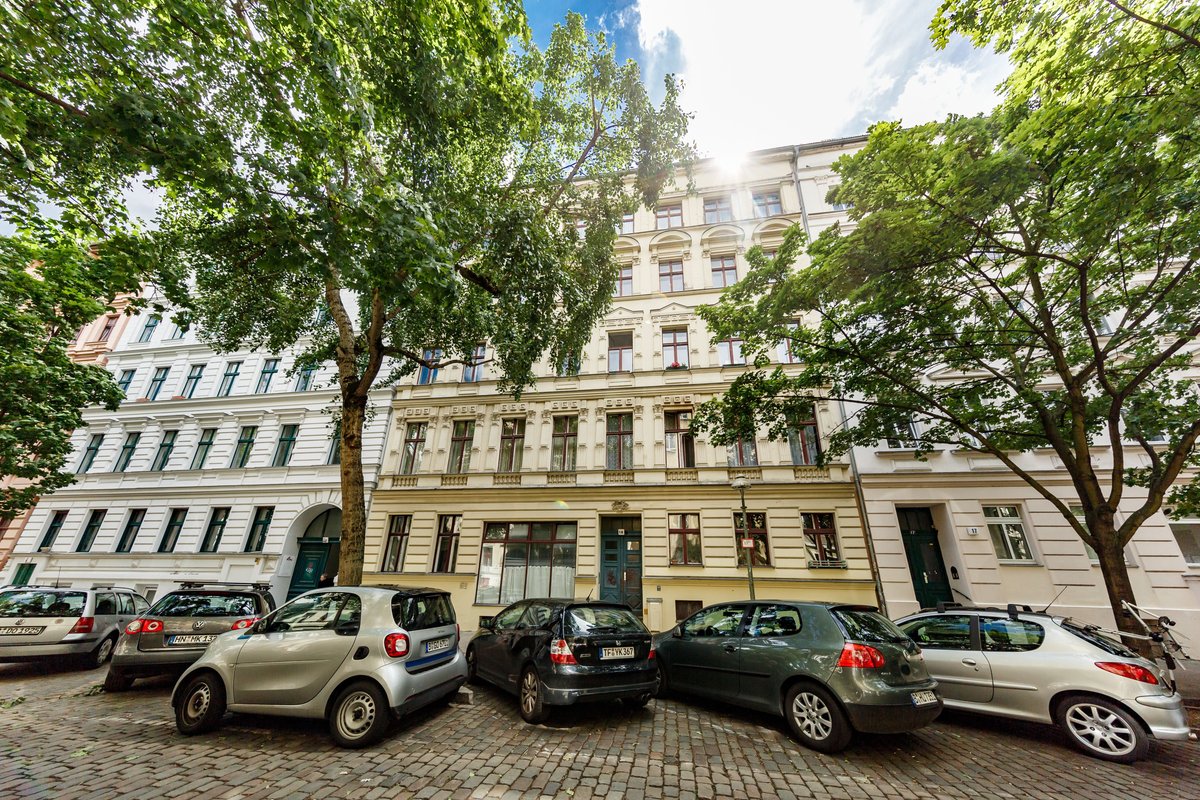 2.5-room apartment on the top floor in Kreuzberg, suitable for owner occupancy! - Photo 7