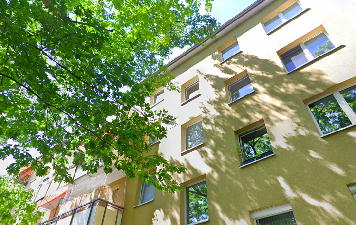2.5-room apartment in Berlin-Prenzlauer Berg - rented with owner-occupancy potential - Photo 2