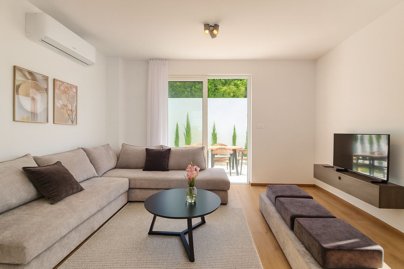 3-Bedroom semi-detached Villa - Gardens View Villas by Korantina Homes - Photo 6