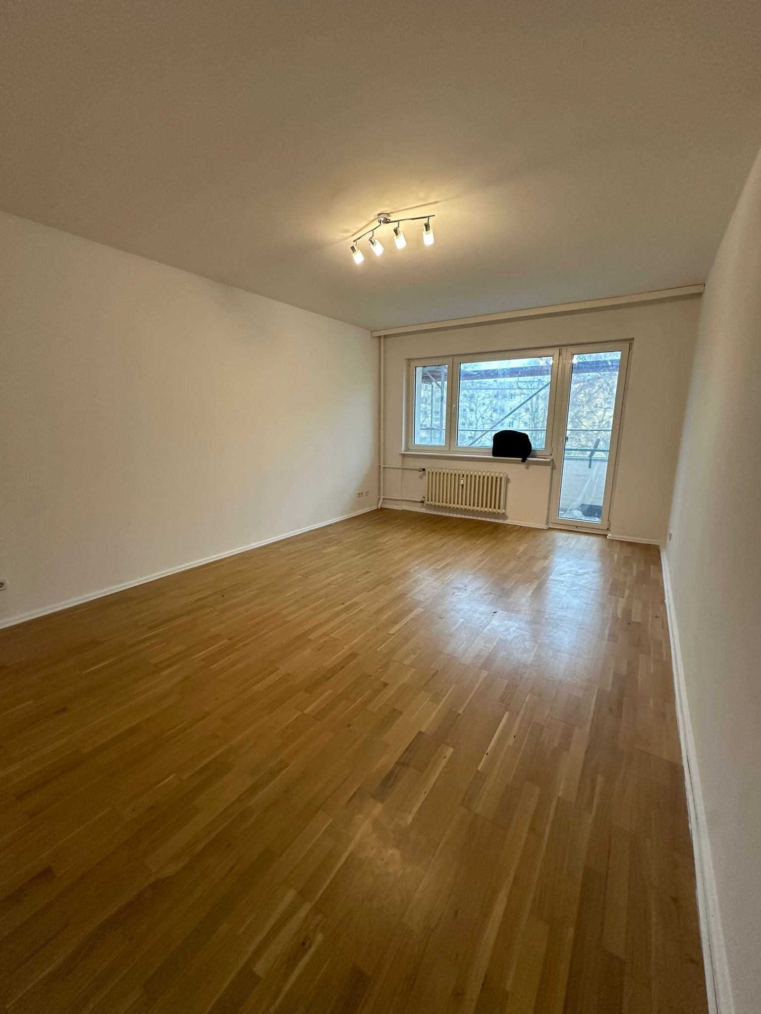 3 rooms apartment with balcony and elevator in Moabit, EMPTY! - Photo 6