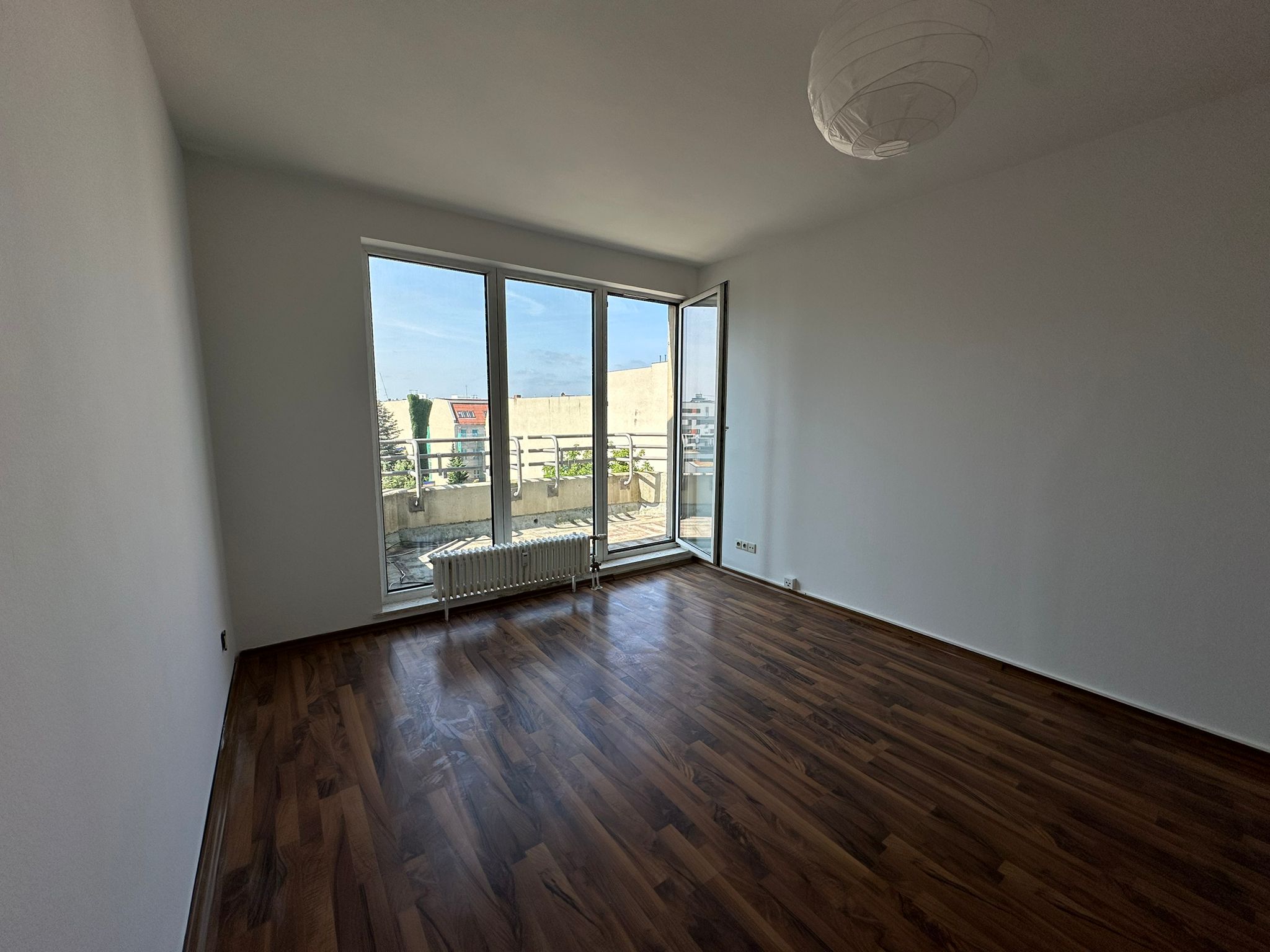 3-room apartment with south-facing balcony in a quiet location in Moabit - ideal for owner-occupiers or investors