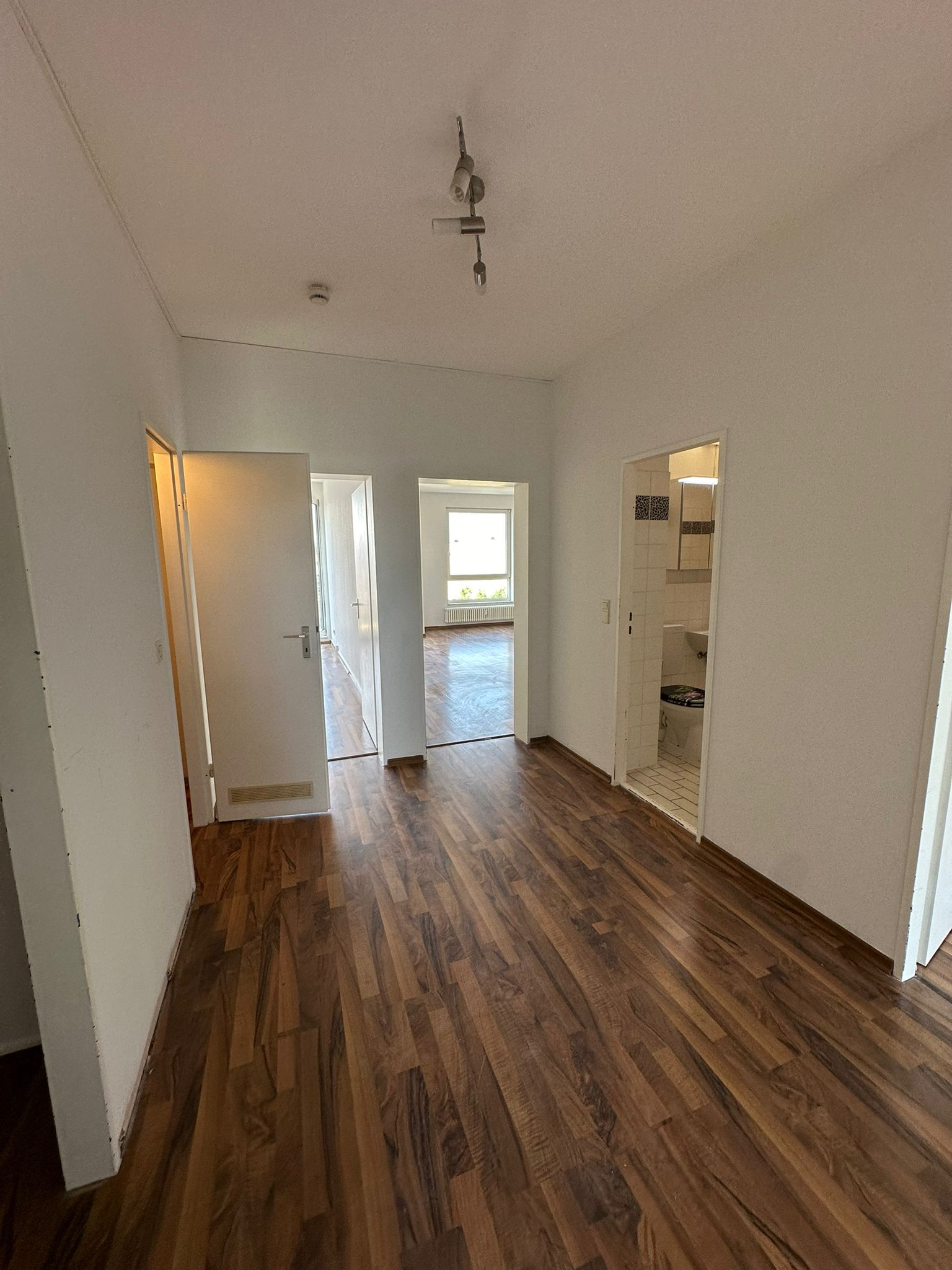 3-room apartment with south-facing balcony in a quiet location in Moabit - ideal for owner-occupiers or investors - Photo 6