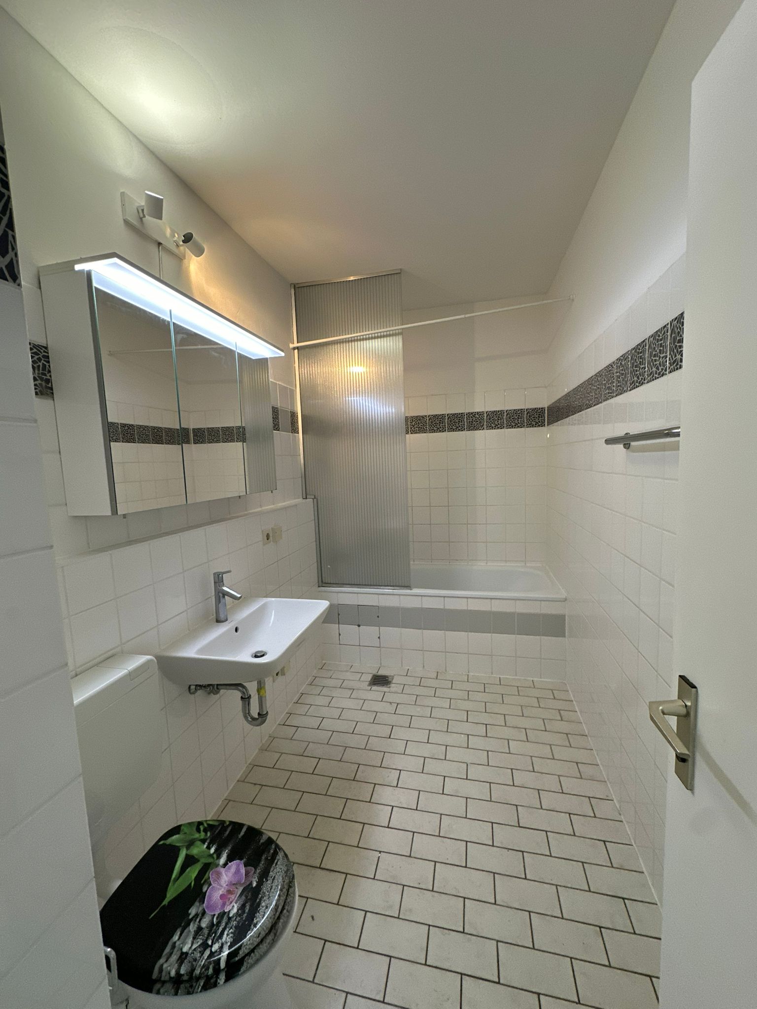 3-room apartment with south-facing balcony in a quiet location in Moabit - ideal for owner-occupiers or investors - Photo 8