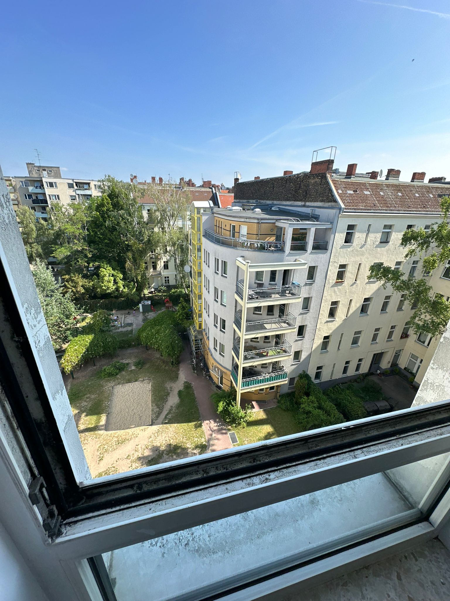 3-room apartment with south-facing balcony in a quiet location in Moabit - ideal for owner-occupiers or investors - Photo 9