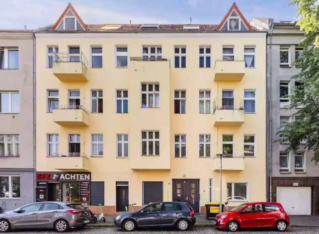 Renovierte 2-Zimmer-Wohnung - Hansastraße, Wedding