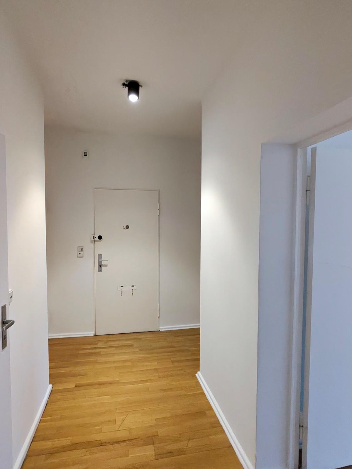 Attractive 3-Room Apartment with Balcony & Elevator – Ready for Self-Use (Berlin-Moabit) - Photo 5