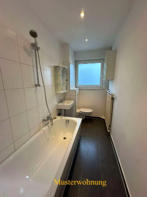Attraktive 3-Zimmer-Wohnung mit Balkon, Aufzug in Berlin-Moabit, Kapitalanlage oder Eigennutzung - Photo 4