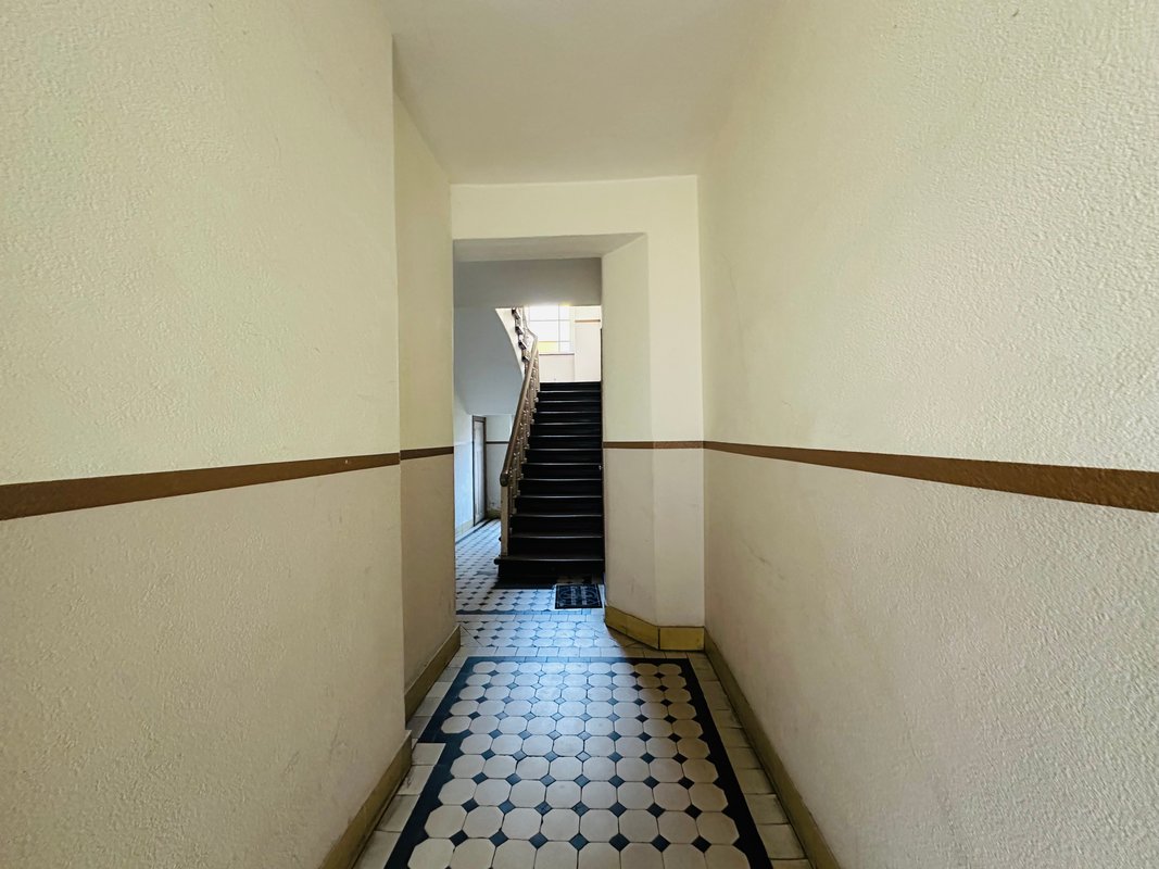 Available 3-room apartment in an old building in Neukölln - 1st floor - 80.10 m² - Photo 10