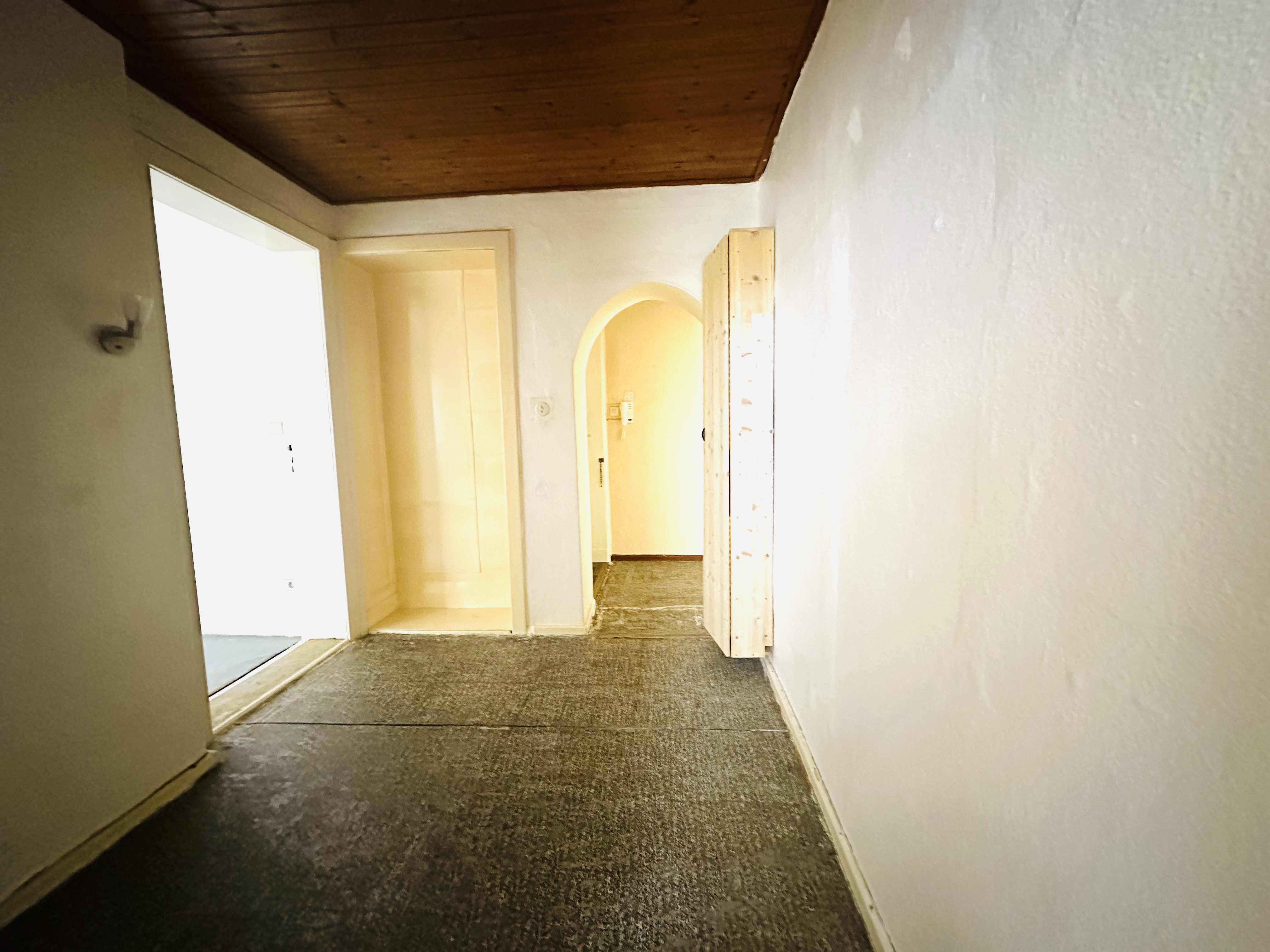 Available 3-room apartment in an old building in Neukölln - 1st floor - 80.10 m² - Photo 9