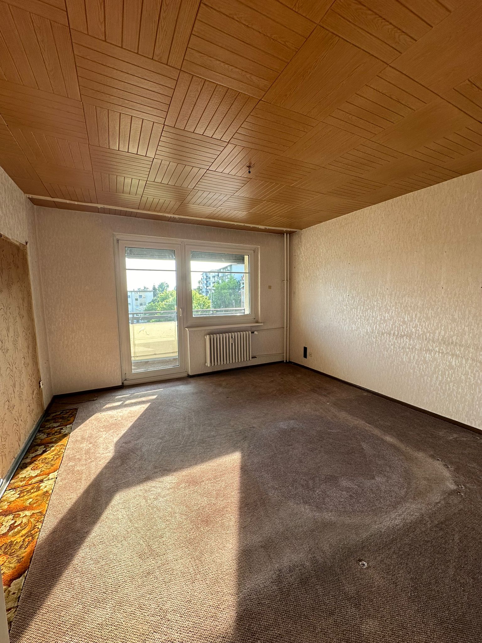 Ready-to-occupy 3-room apartment with good room layout