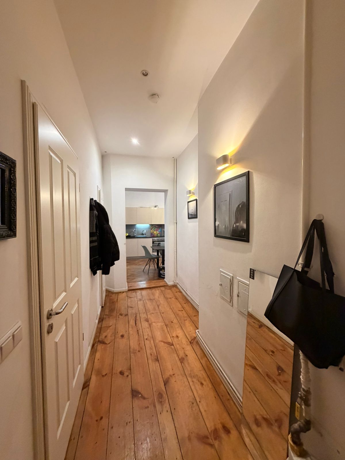 Charmante 4-Zimmer-Altbauwohnung mit Loggia in Moabit Bezugsfreie - Photo 2