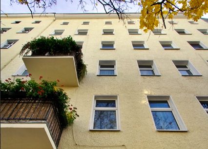 Charming 3-room apartment in an old building - secure investment