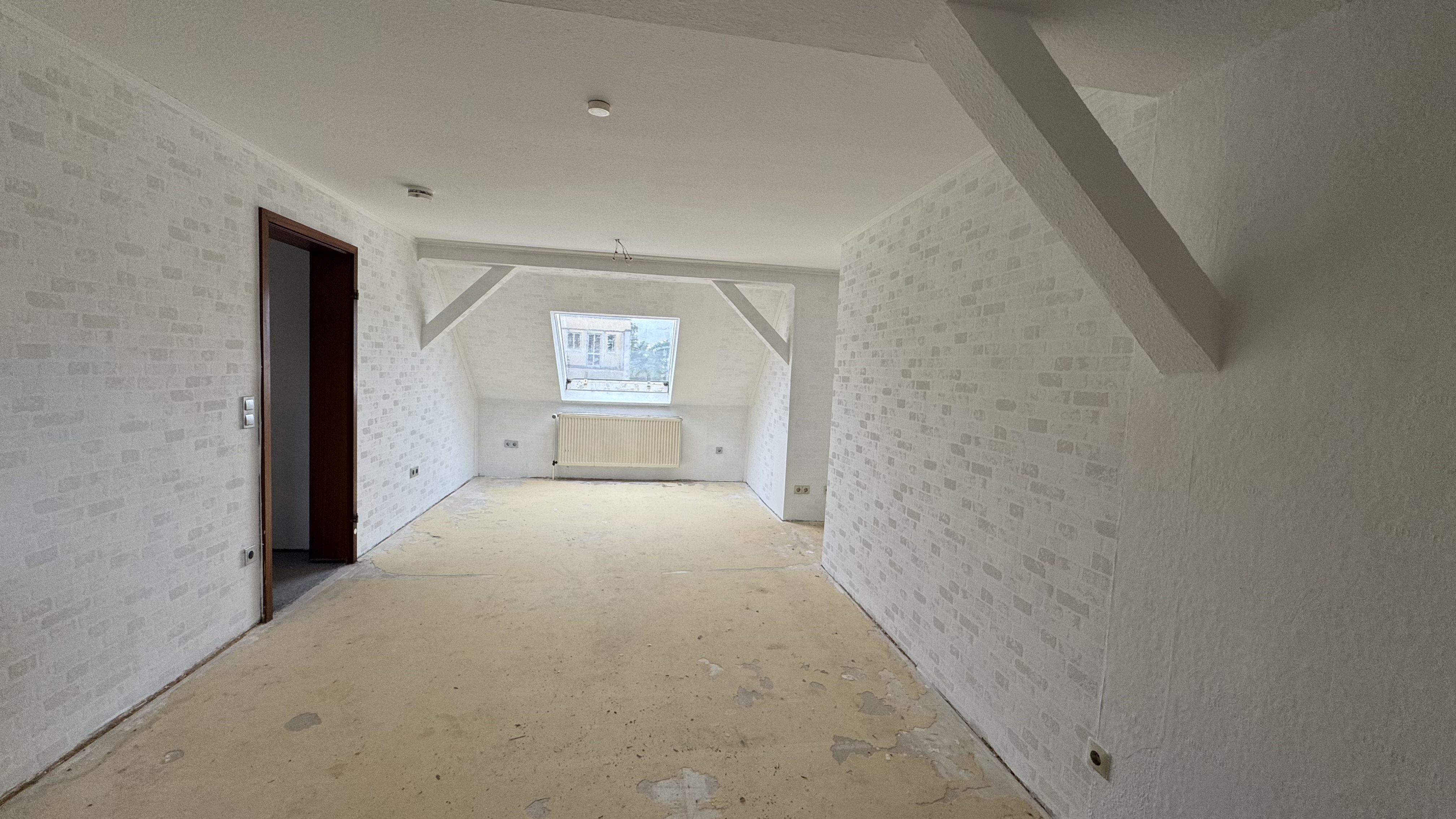 Charmante Dachgeschosswohnung in Berlin-Reinickendorf BEZUGSFREI! - Photo 11