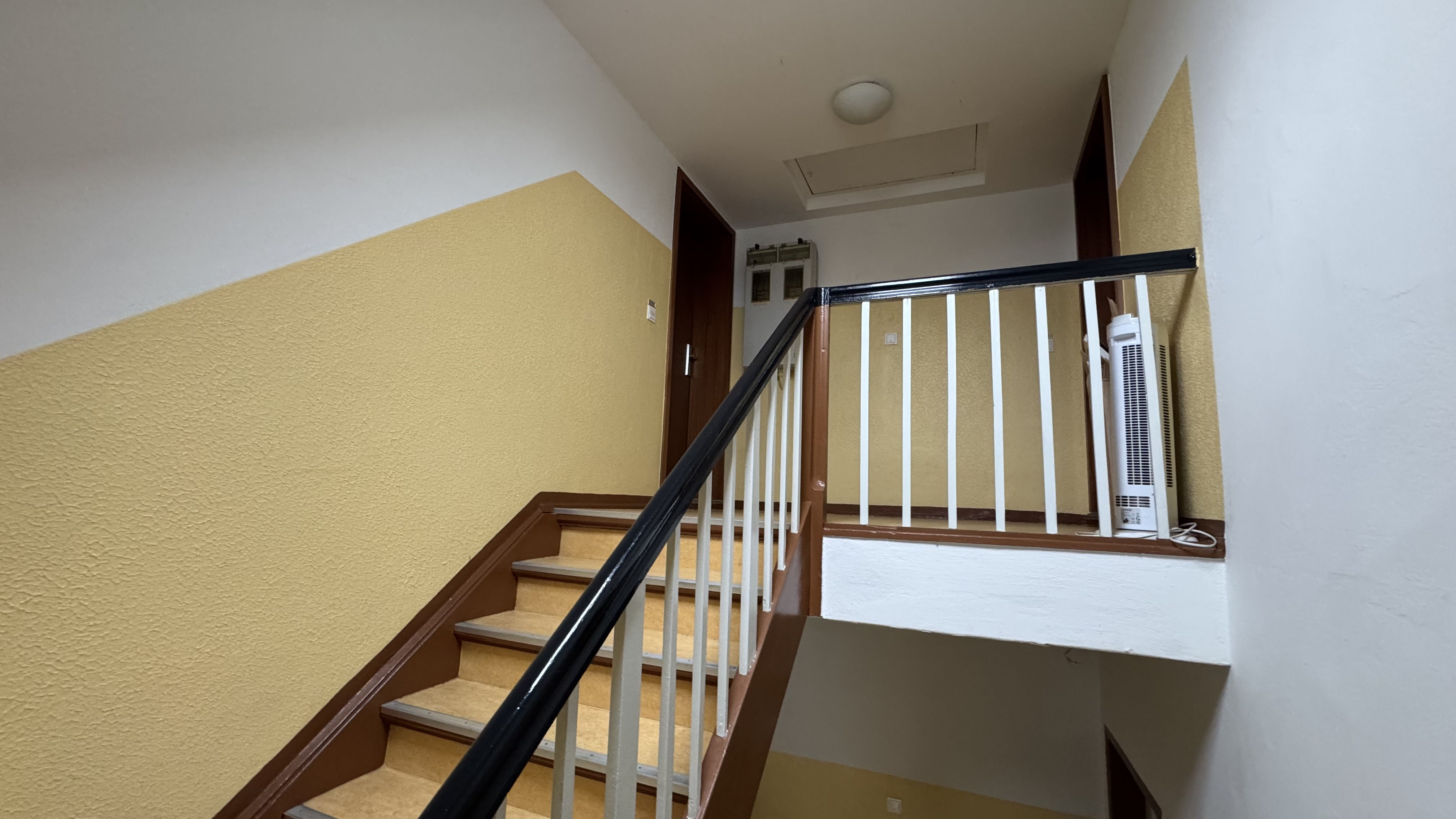 Charmante Dachgeschosswohnung in Berlin-Reinickendorf BEZUGSFREI! - Photo 2