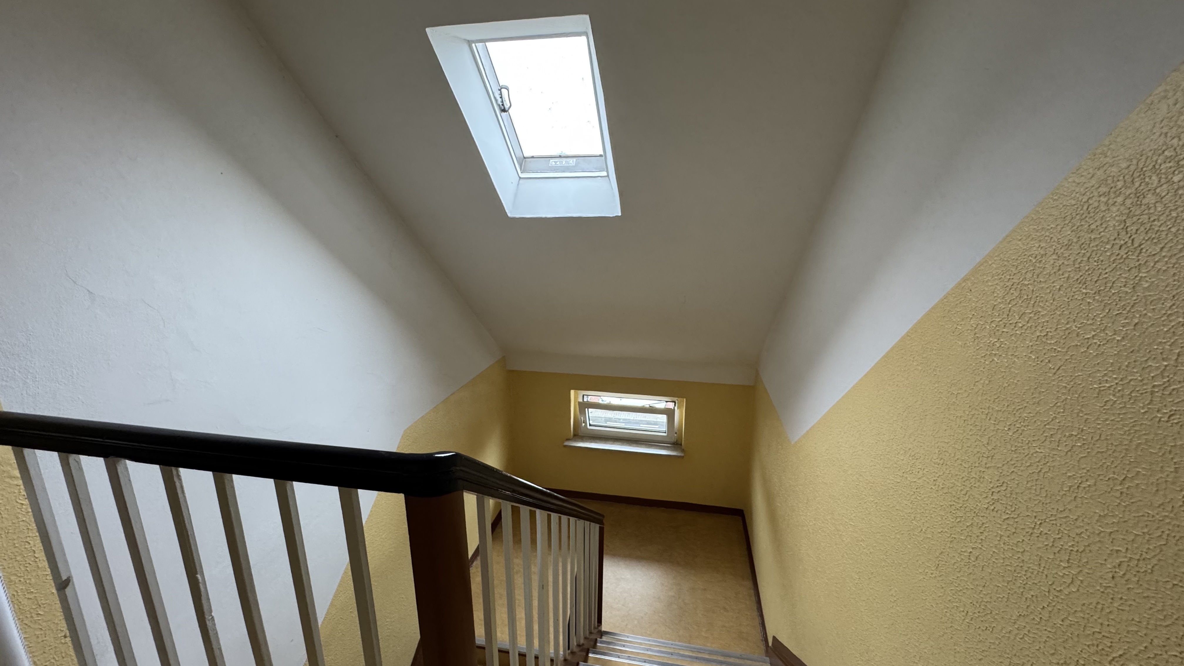 Charmante Dachgeschosswohnung in Berlin-Reinickendorf BEZUGSFREI! - Photo 3