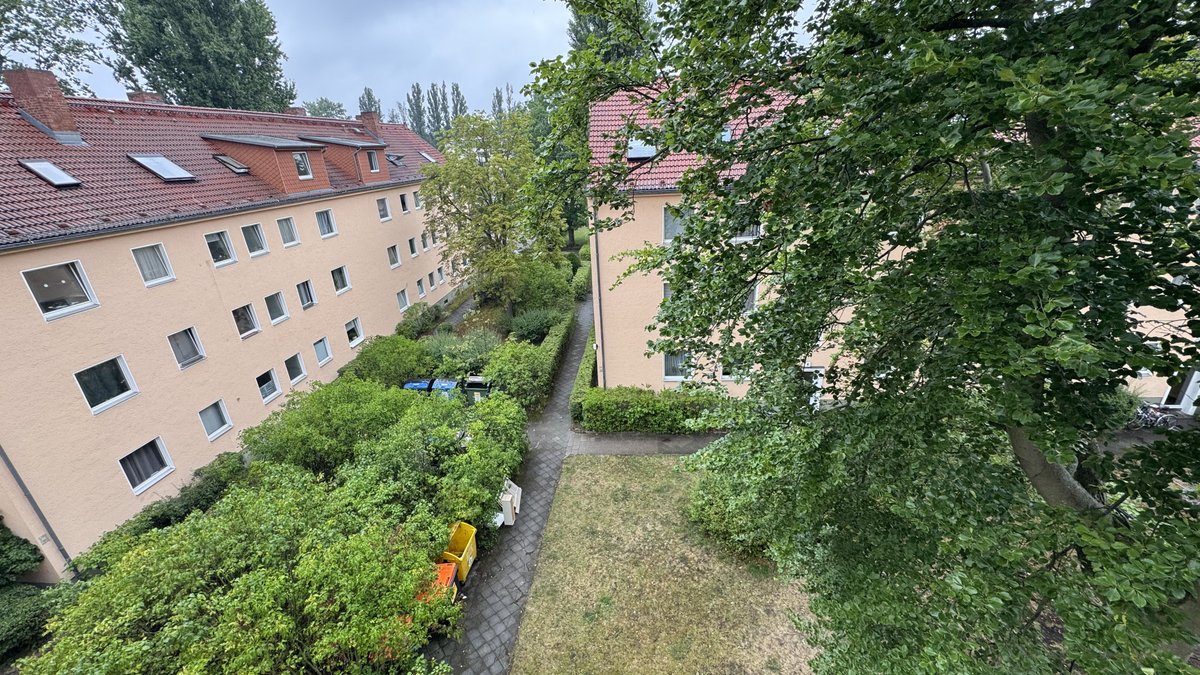 Charmante Dachgeschosswohnung in Berlin-Reinickendorf BEZUGSFREI! - Photo 7