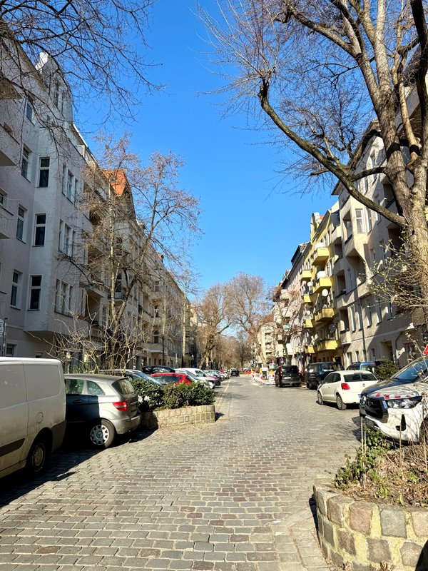 Charming Studio Apartment in a Quiet Courtyard! - Photo 10