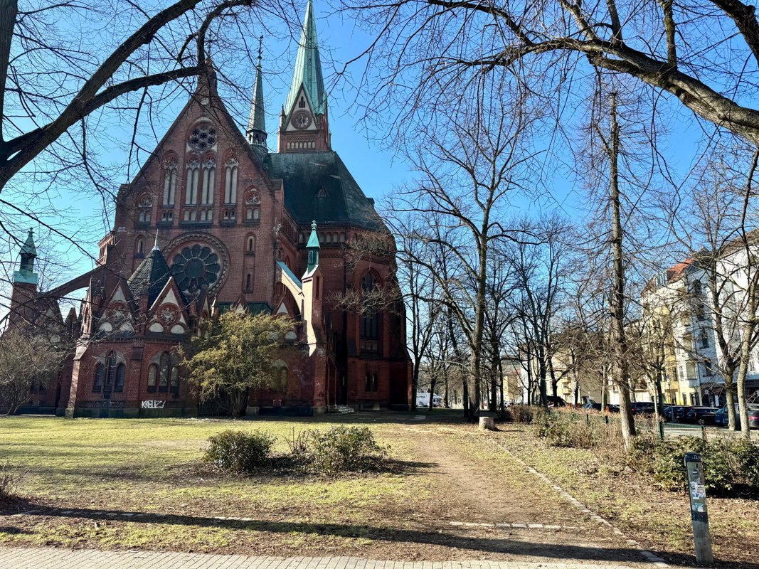 Charming Studio Apartment in a Quiet Courtyard! - Photo 11