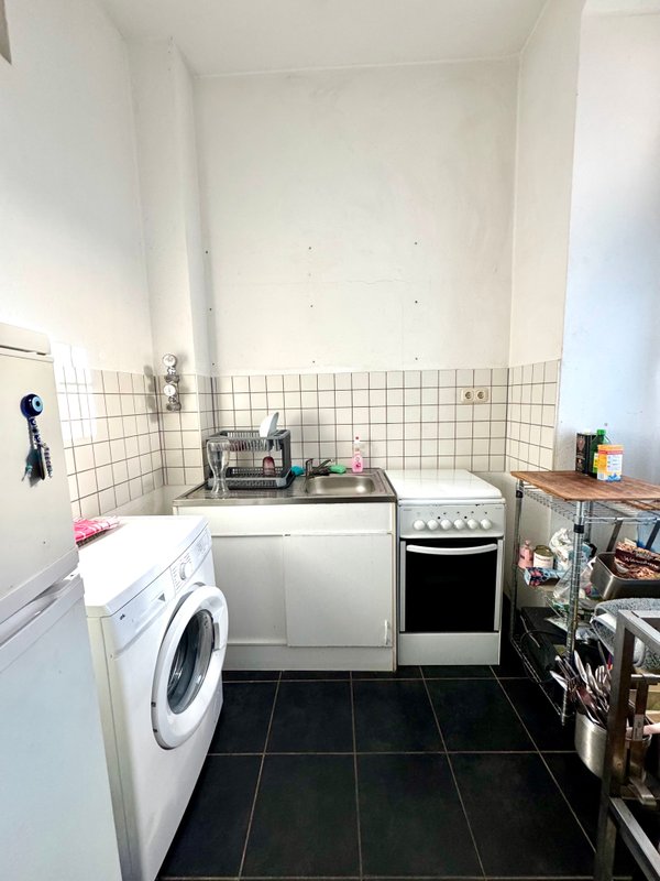 Charming Studio Apartment in a Quiet Courtyard! - Photo 5