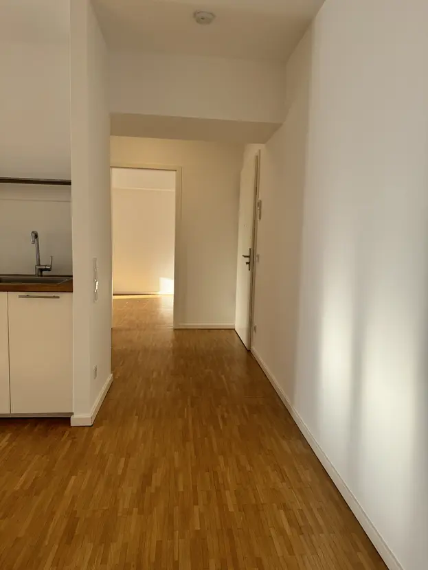 Gemütliche 2 Zimmerwohnung mit Balkon und Aufzug, Frei ab dem 31.01.2027 - Photo 3