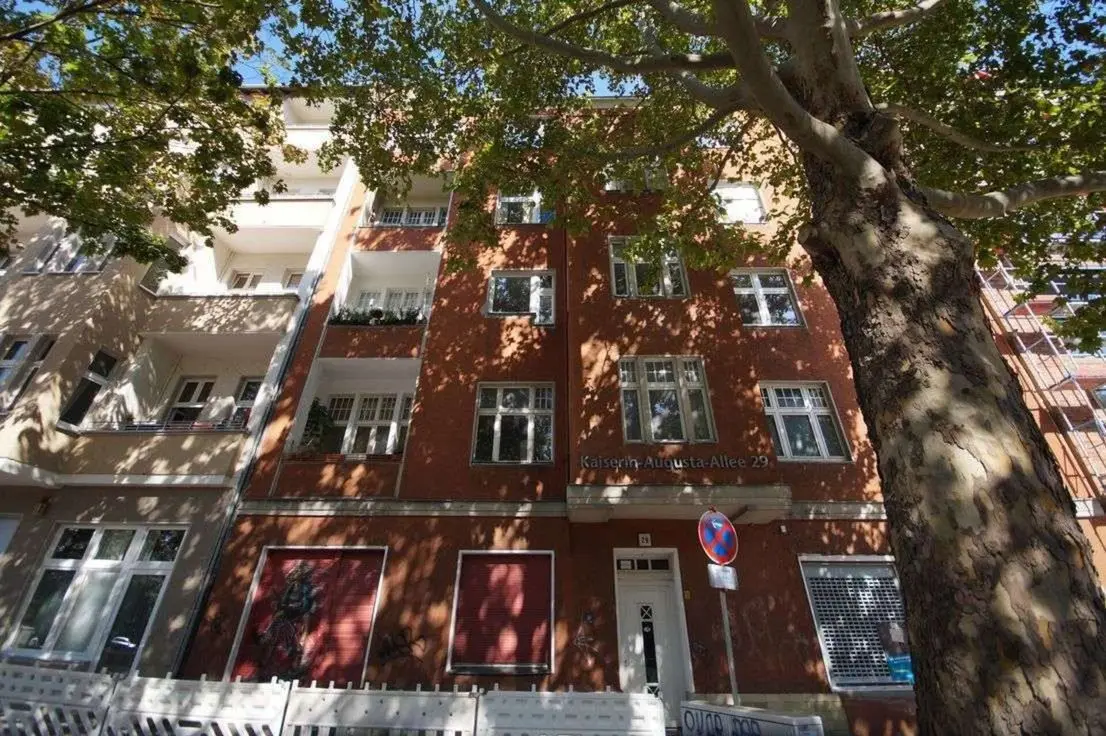 Large 2-room apartment in Moabit, available for owner occupancy from 2030