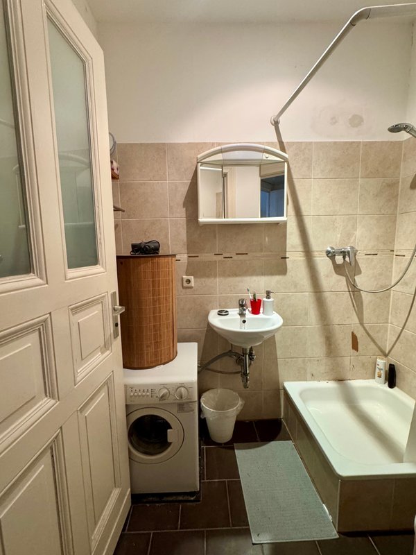 Rented studio with balcony in quiet courtyard – no blocking period! - Photo 7