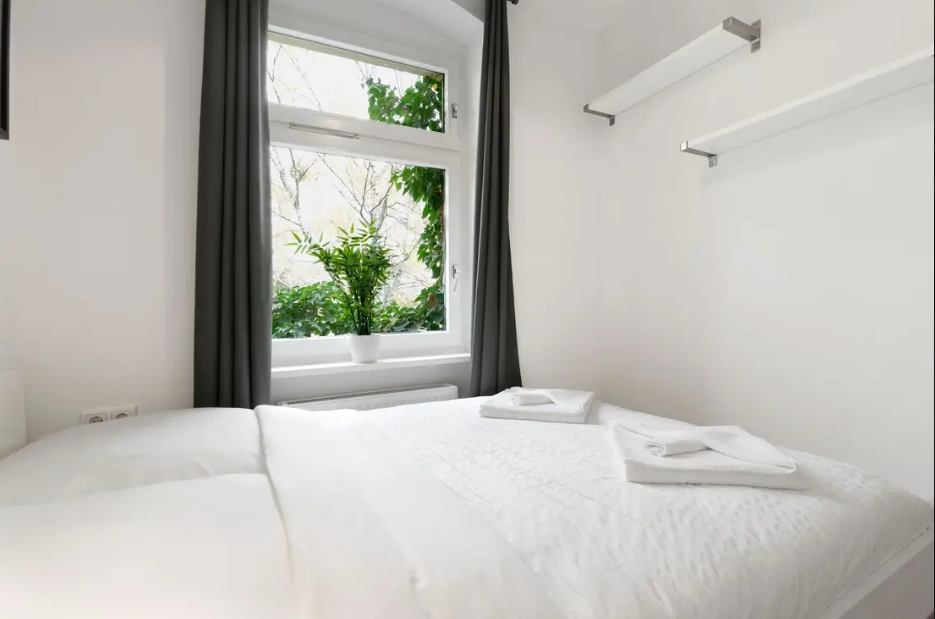 Schöne 2-Zimmer-Wohnung im Herzen von Moabit, Eigennedarf ab 2029 möglich