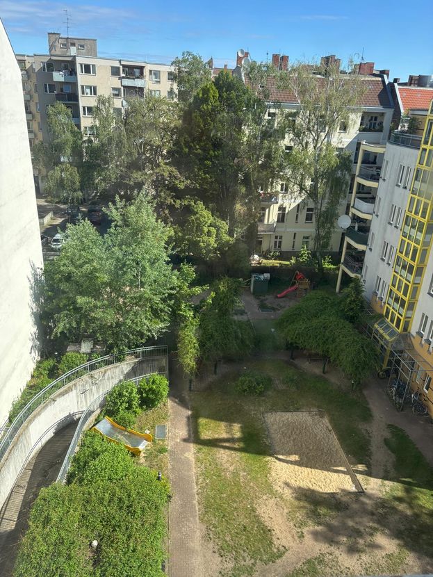 Great 3-room apartment with balcony and elevator! - Photo 2