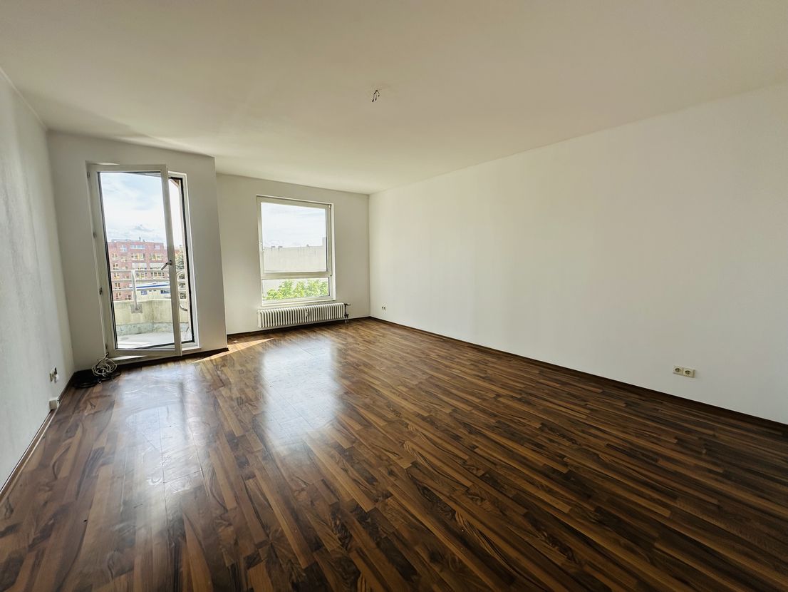 Great 3-room apartment with balcony and elevator! - Photo 5