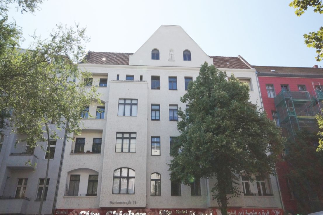 Top cut 3-room apartment *own use from 2029*